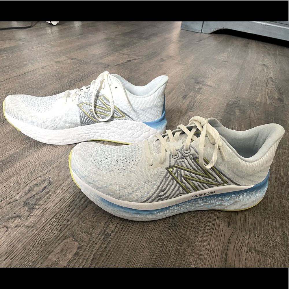 New Balance Fresh Foam Vongo V5 White Running Shoes Size 10.5
